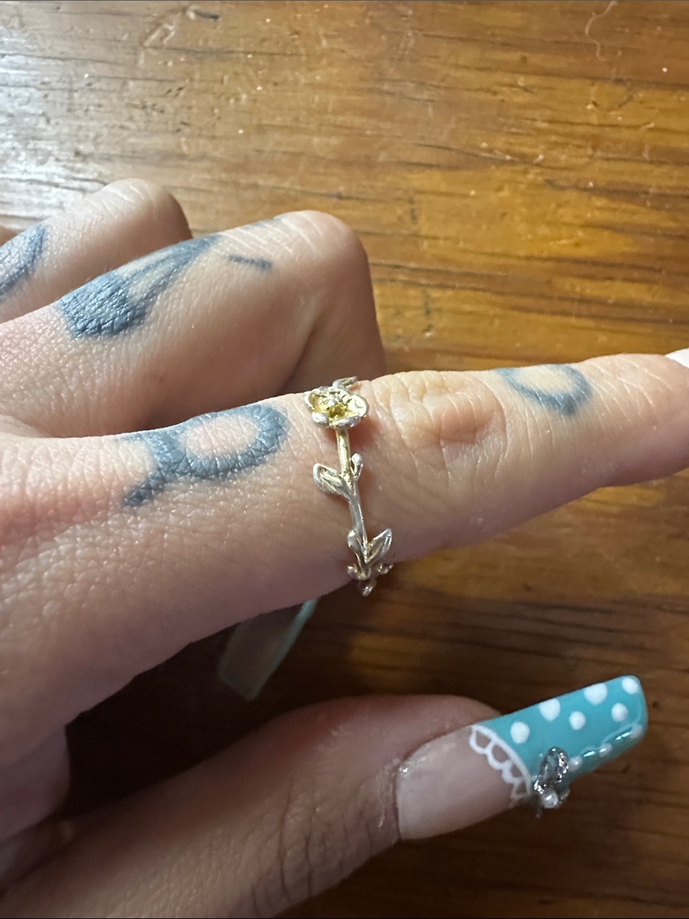 Source Unknown Gold Floral Vine Ring with Tiny Blossom
